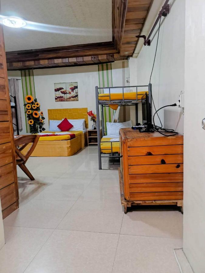 Twentyfour- Seven Transient House Bed & Breakfast Baguio City Exterior photo